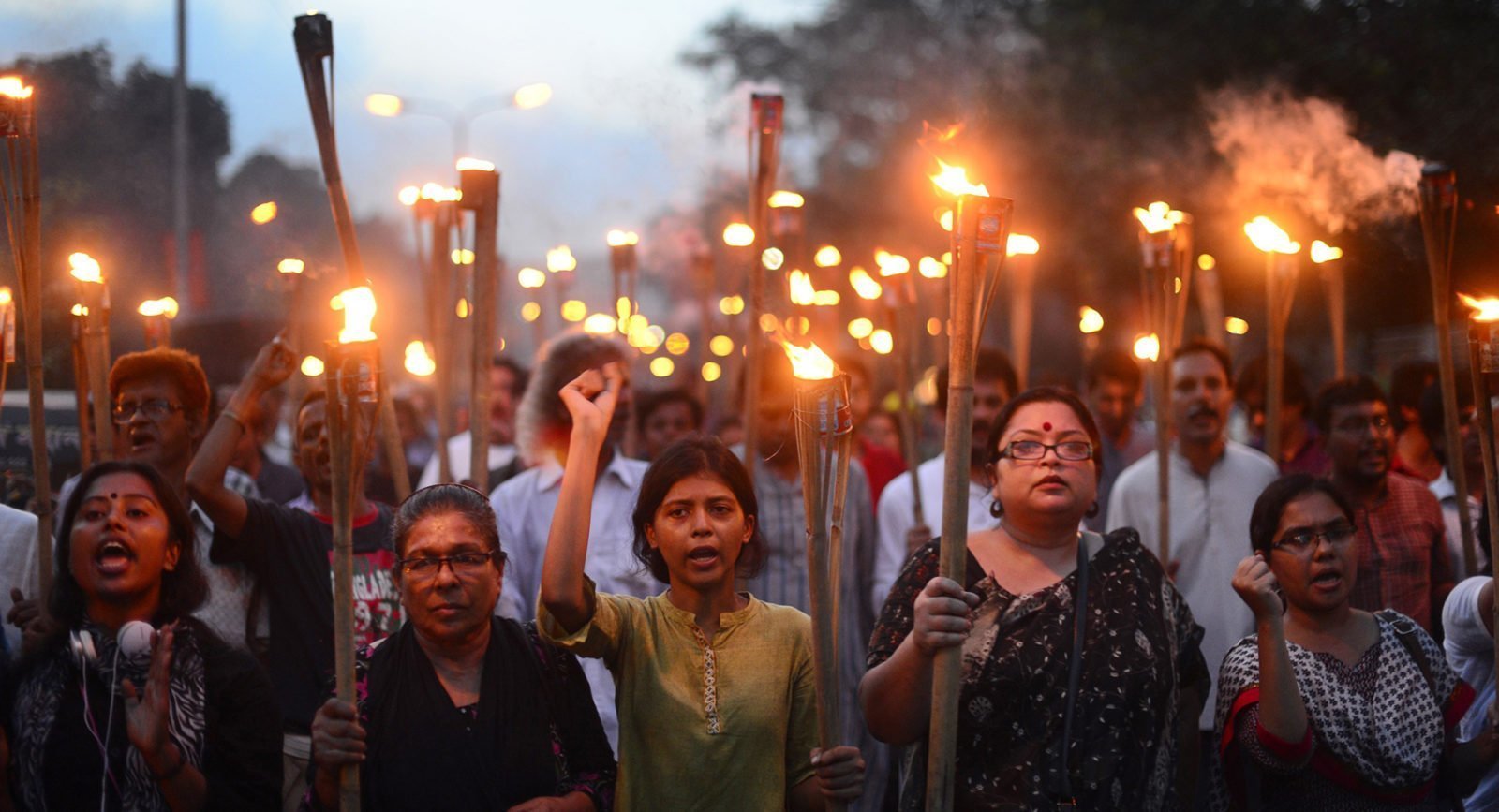 Bangladeshi activists protest the killing of blogger Niloy Chakrabati in Dhaka on August 8, 2015.