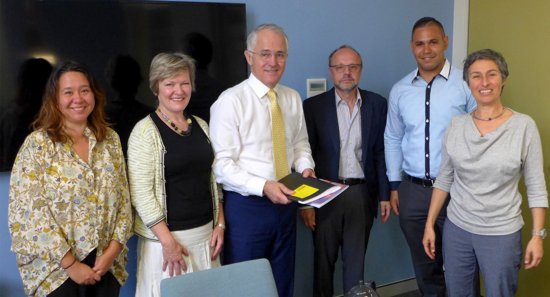 Amnesty's Eastern Suburbs local group in a meeting with Prime Minister Malcolm Turnbull. © Private