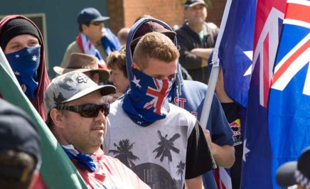 Anti Racism protesters violently clash with Reclaim Australia groups in Victoria