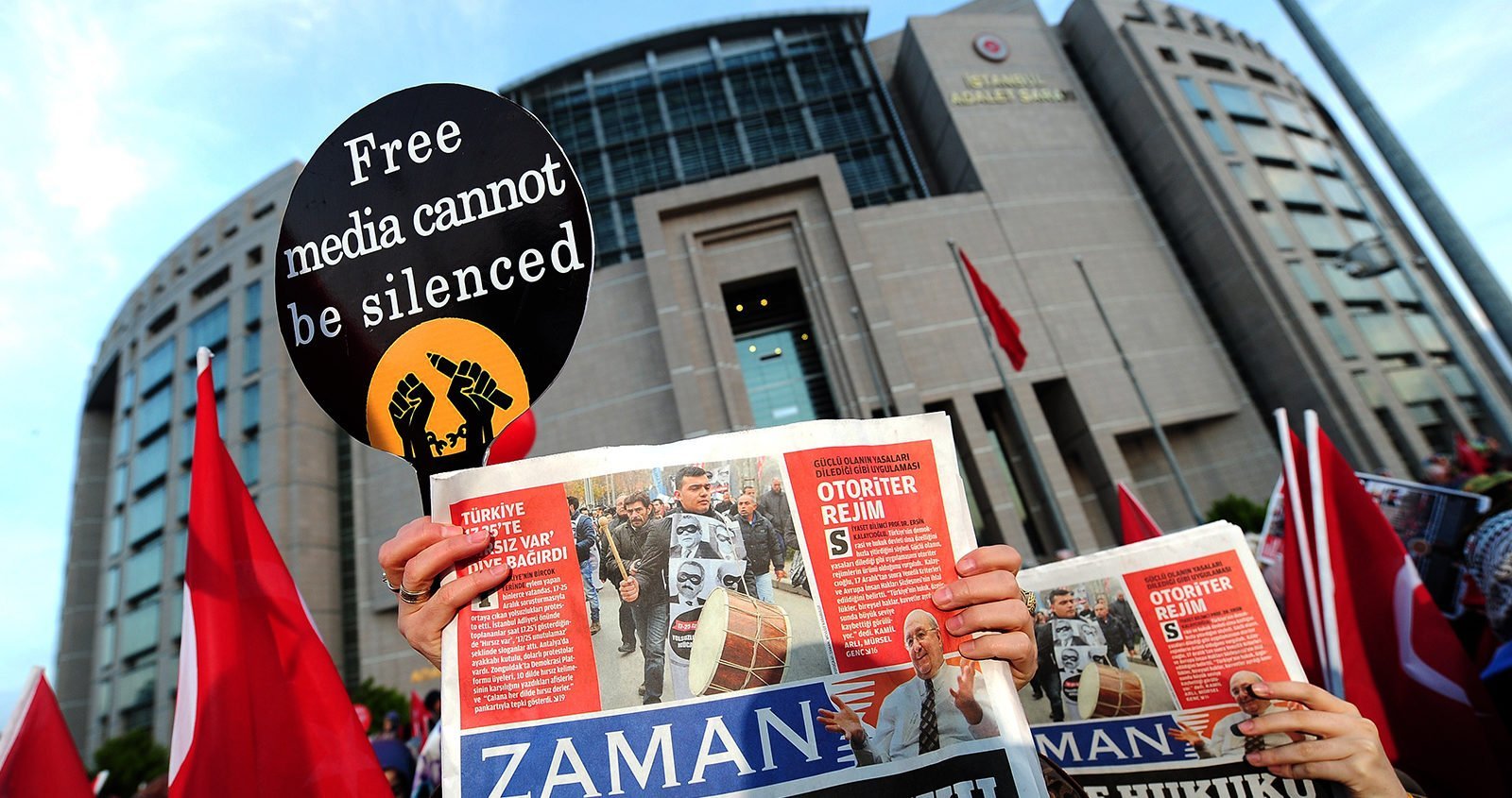 A banner in support of free media outside a courthouse in Turkey.