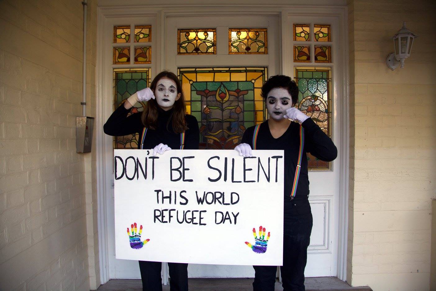 The WA Refugee and LGBTQI action groups joined forces and dressed as mimes paying visits to MP offices in Perth calling on their representatives to speak out for the protection of gender, sex and sexuality diverse refugees. Amnesty activists Isabella Houston and Patch Miller are featured in the picture.