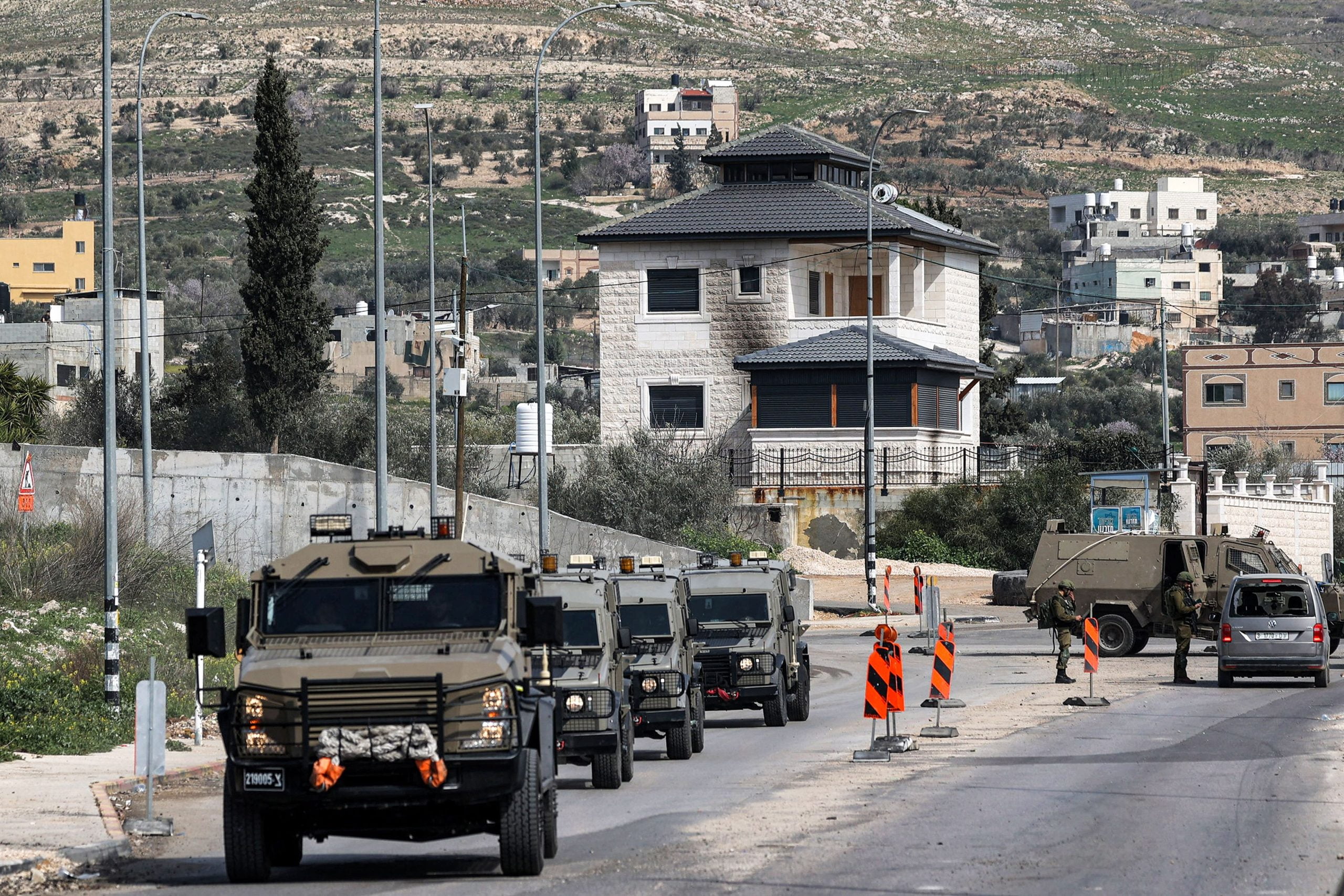 Video shows Palestinian detainees stripped by Israeli forces, Israel-Palestine conflict