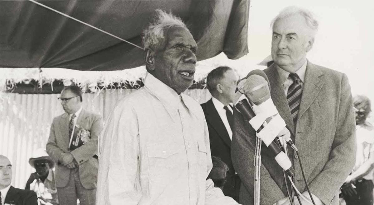 Vincent Lingiari addressing the media after Prime Minister Gough Whitlam officially returns Aboriginal land at Daguragu (Wattie Creek), Northern Territory, August 1975