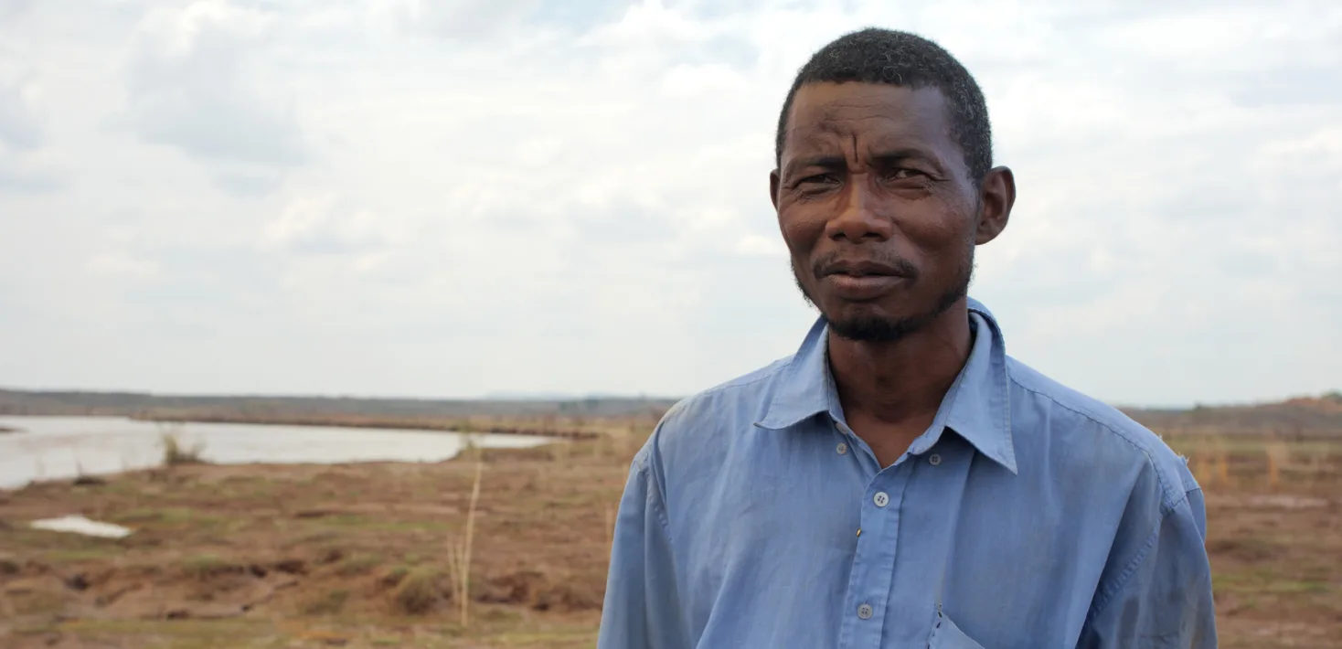 Mr. Damisoa, a 48-year-old man, was appointed by Mayor Johnson Hadjicosta of Tsaramandroso in April 2023 as the area manager of a 117-hectare resettlement site in Tsaramandroso, which is a municipality located in the Boeny region of northwestern Madagascar. As the area manager, his role is critical. He works directly with local authorities to address any issues that arise within the resettlement site. His responsibilities include regularly checking the condition of the 33 huts that make up the settlement and reporting any problems that may need attention. The site, under the guidance of Tsaramandroso's mayor, serves a crucial purpose. Governor Mokthar Andriatomanga of the Boeny region has also designated it as a pilot project to address the growing crisis of drought-induced displacement. The Antandroy people, who are particularly affected by this crisis, arrive in the region in large numbers. According to the governor, around 100 Antandroy people flee their homes each week to escape the devastating drought-induced famine that have gripped their ancestral lands in the southern Androy region of Madagascar.