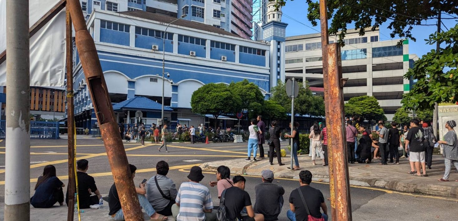 Malaysia must end discriminatory raids, arrests and unlawful detention targeting LGBTI people