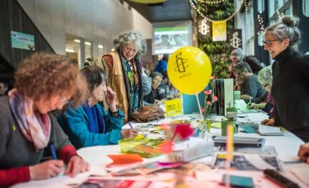 The 2019 writing marathon took place on December 14 at the Maison du développement durable. More than 400 people participated in this event which was an opportunity to meet in a festive and warm environment, punctuated by numerous musical performances, indoor and outdoor entertainment. Samuele co-spokesperson was on site.