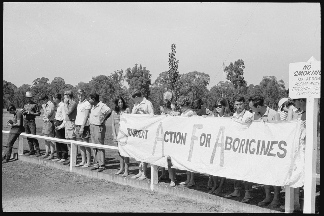 Source: Negatives from the Tribune (Communist Party of Australia newspaper) featuring the Freedom Rides SAFA (Student Action For Aboriginals) Trip 17- 26 February, 1965. Mitchell Library, State Library of New South Wales and Courtesy SEARCH Foundation